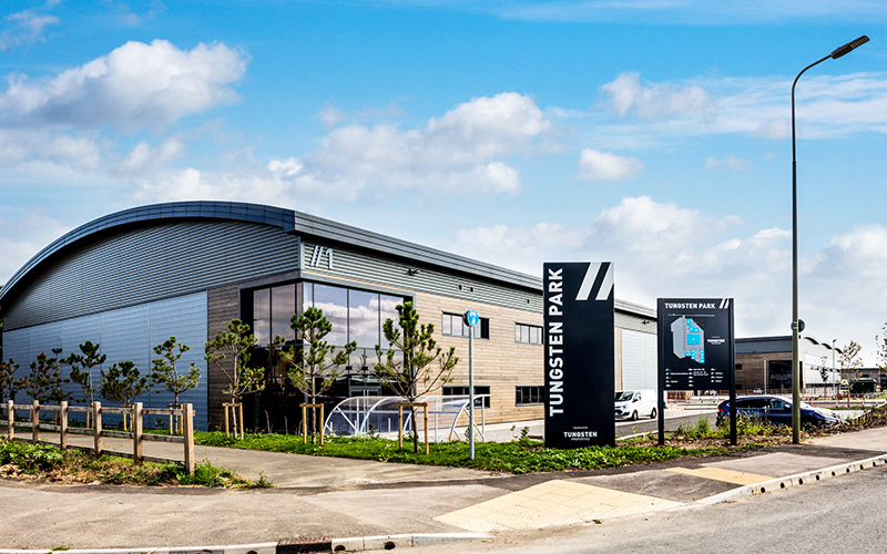 Tungsten Park Witney image 2